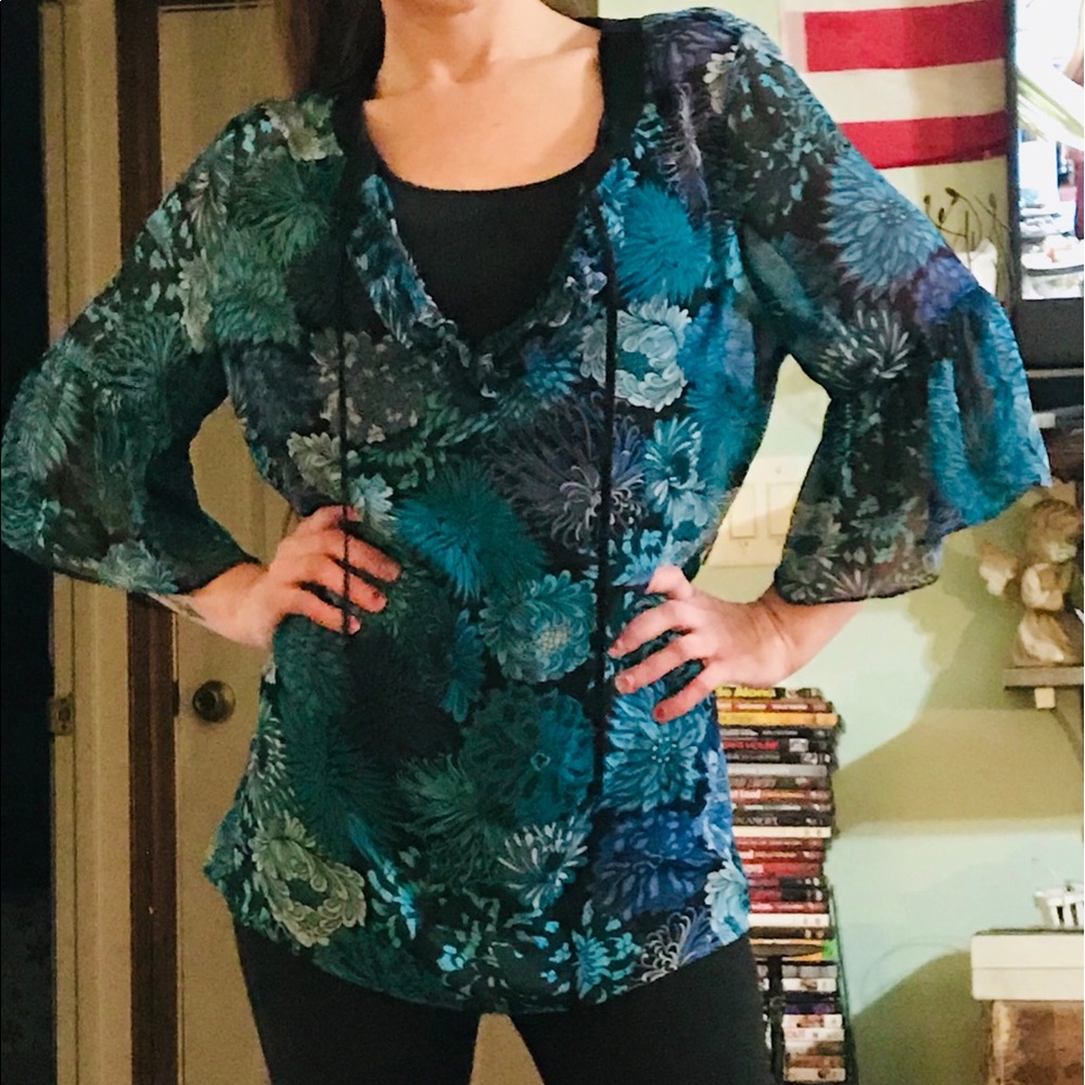 ✅👍Erin B Sheer Tunic